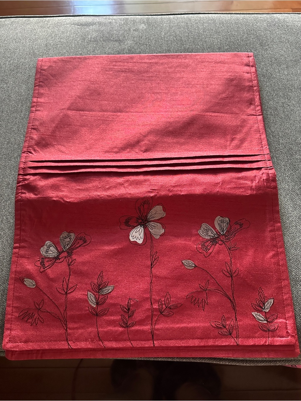Red Floral Embroidered Table Runner (72 Inches)